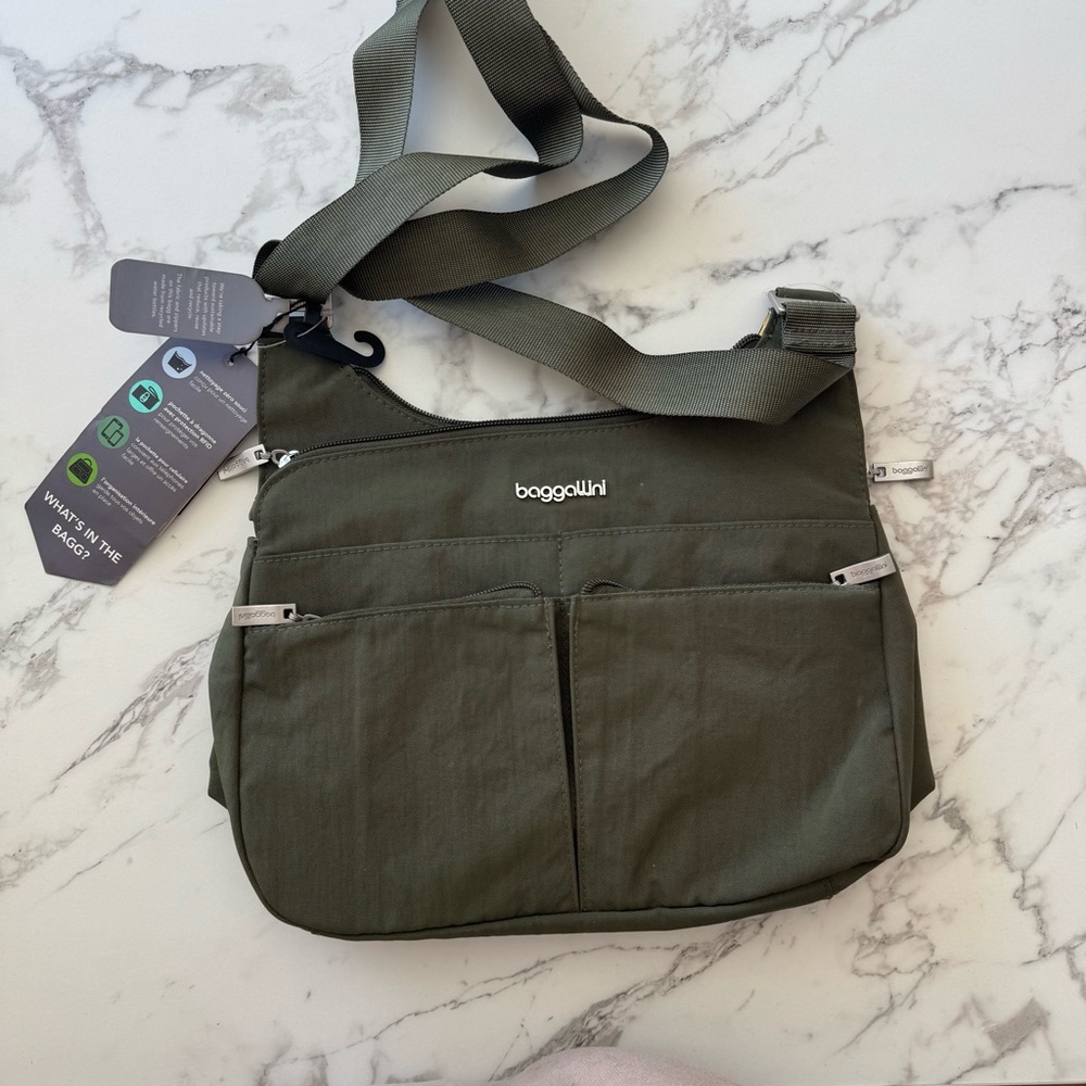 Baggallini Olive Crossbody Organizer Bag